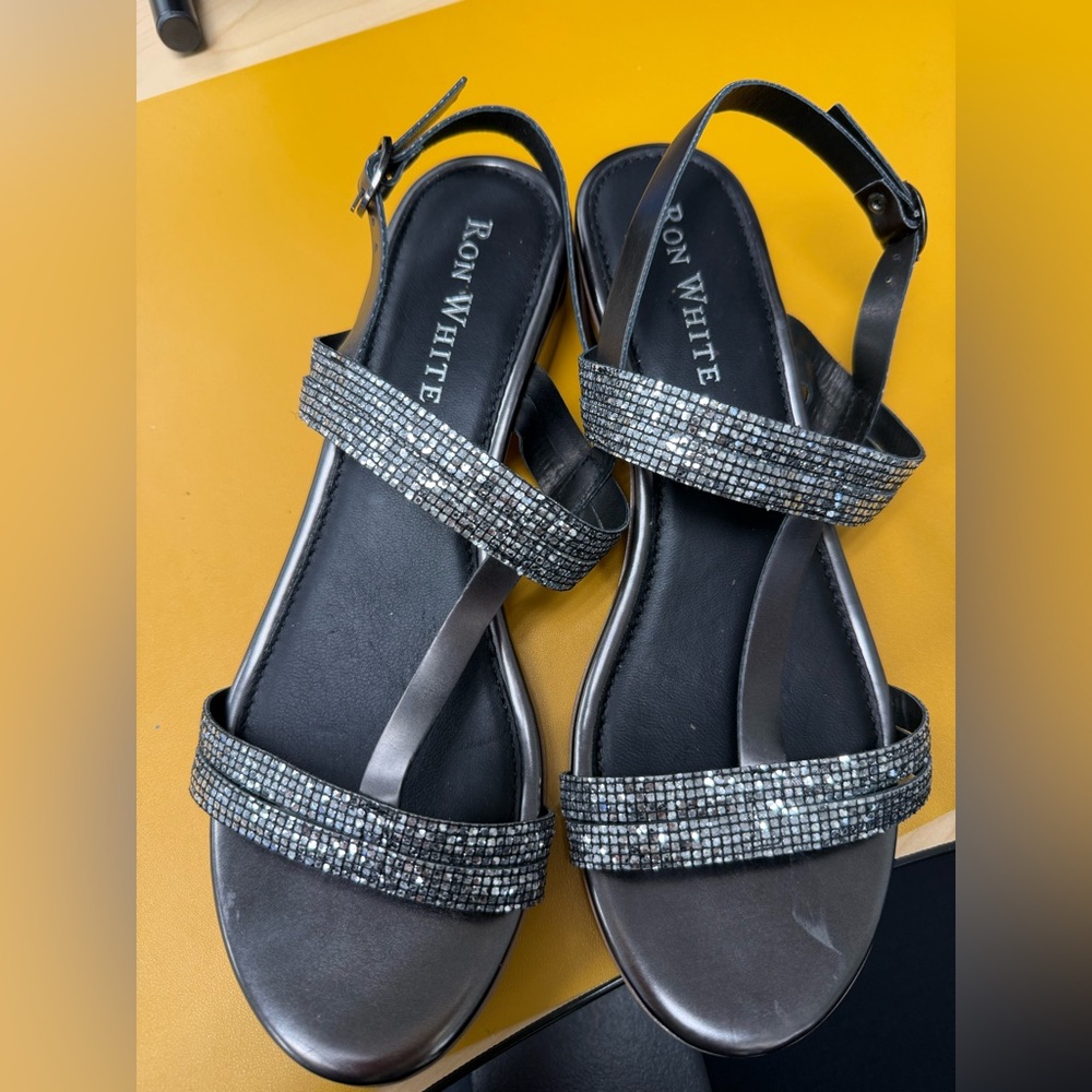 Ron White Vankira Strappy Sandals Black Crystal encrusted Straps Size 9